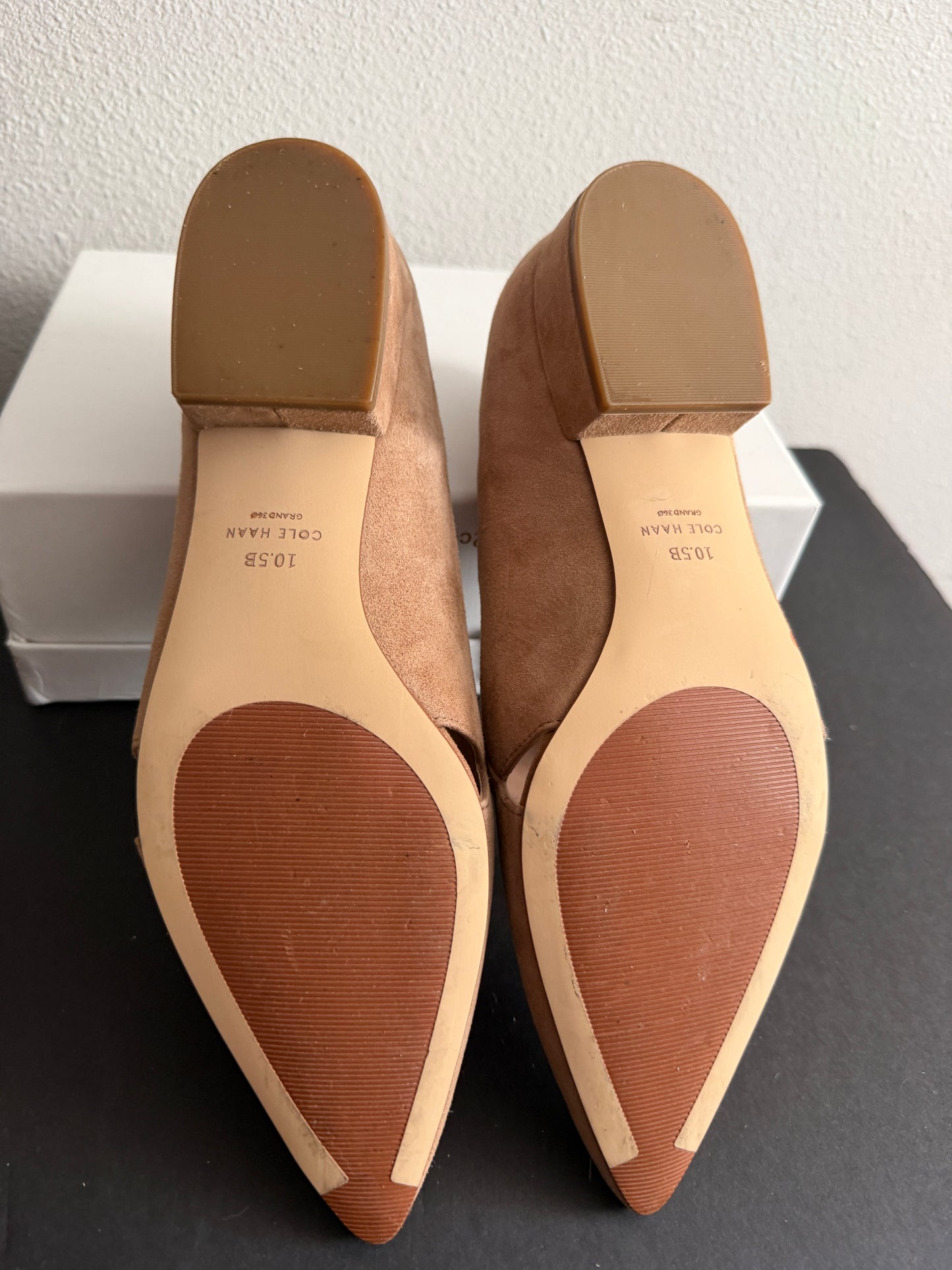 NEW Women's size 10.5 (US) Cole Haan Viola Skimmer