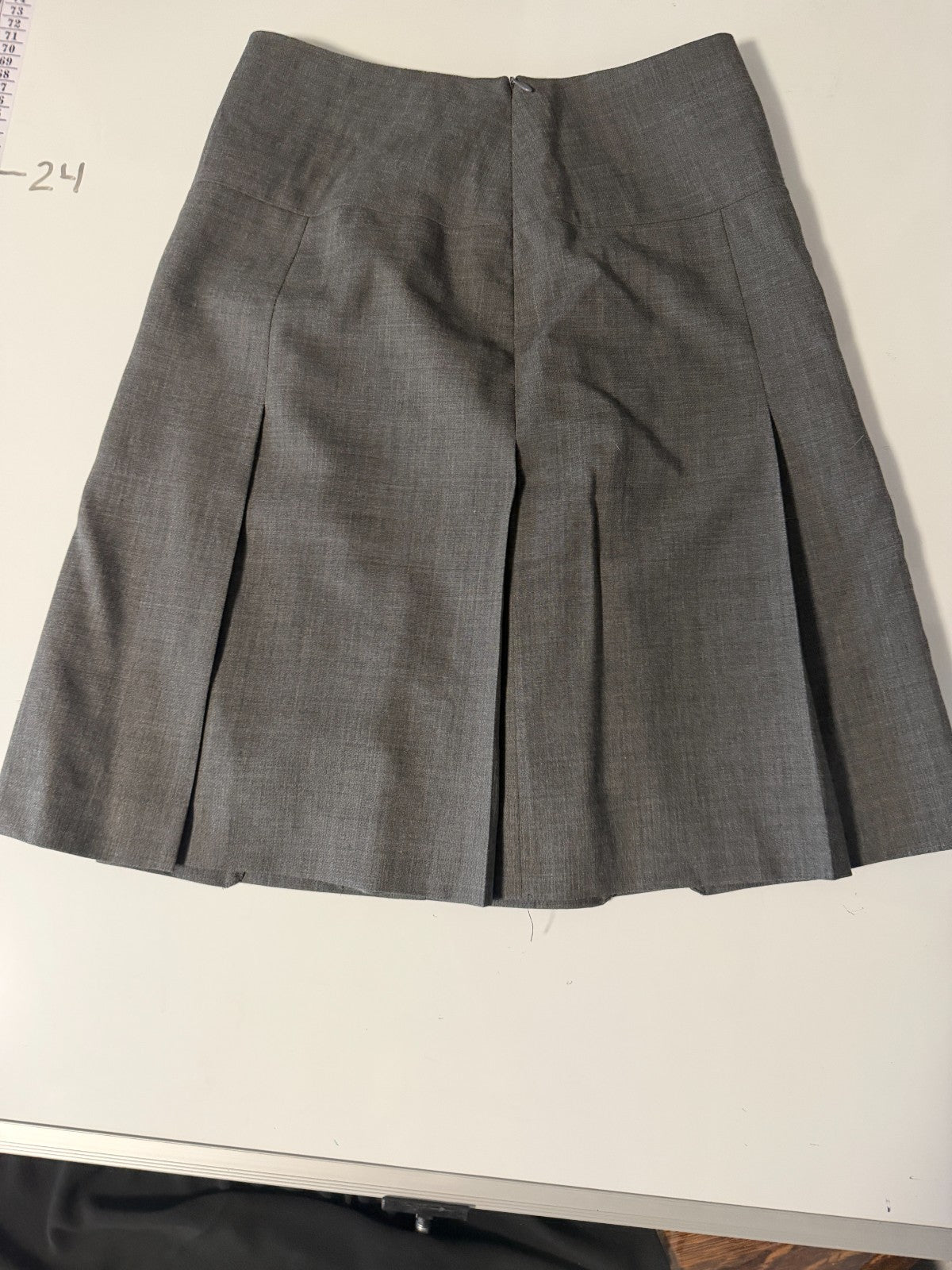 bergdorf goodman 24" grey pleated skirt