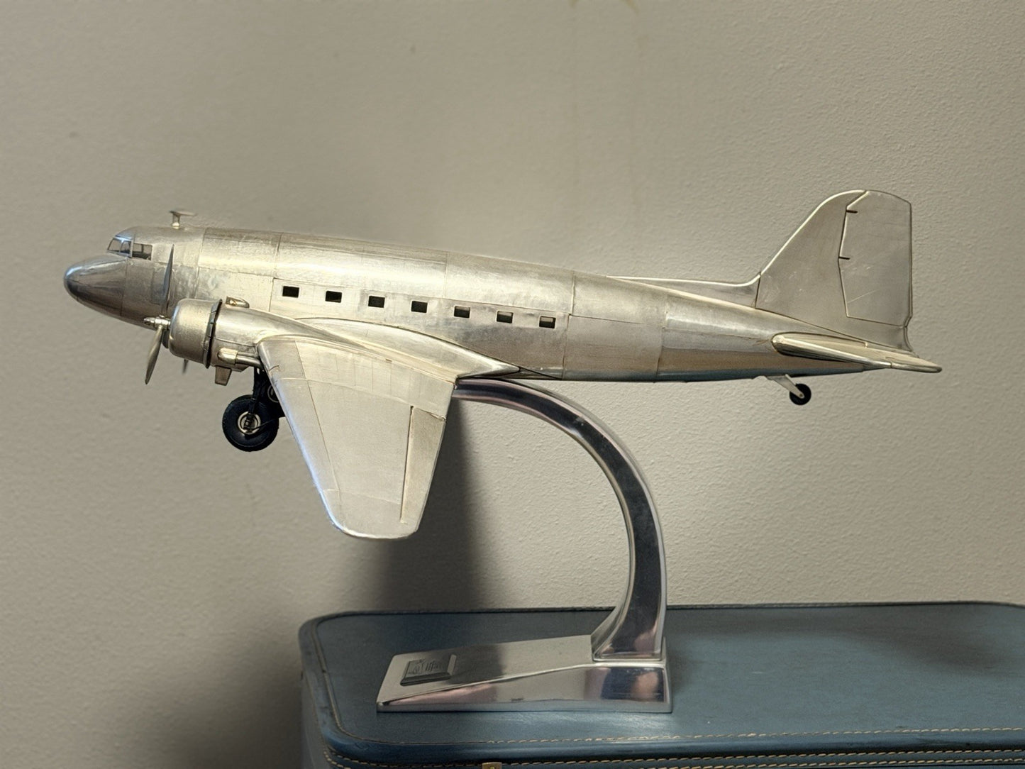Beautiful Authentic Models Douglas DC-3 Dakota AP455 Aluminum Desk Model