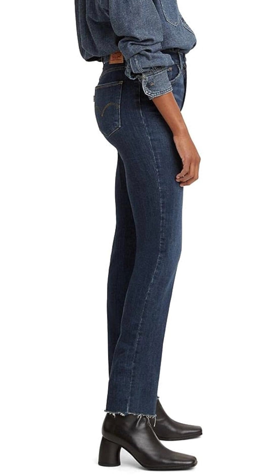 Levi's Womens 724 High Rise Straight size 28 Ankle Length Cut Off FREE SHIPPING