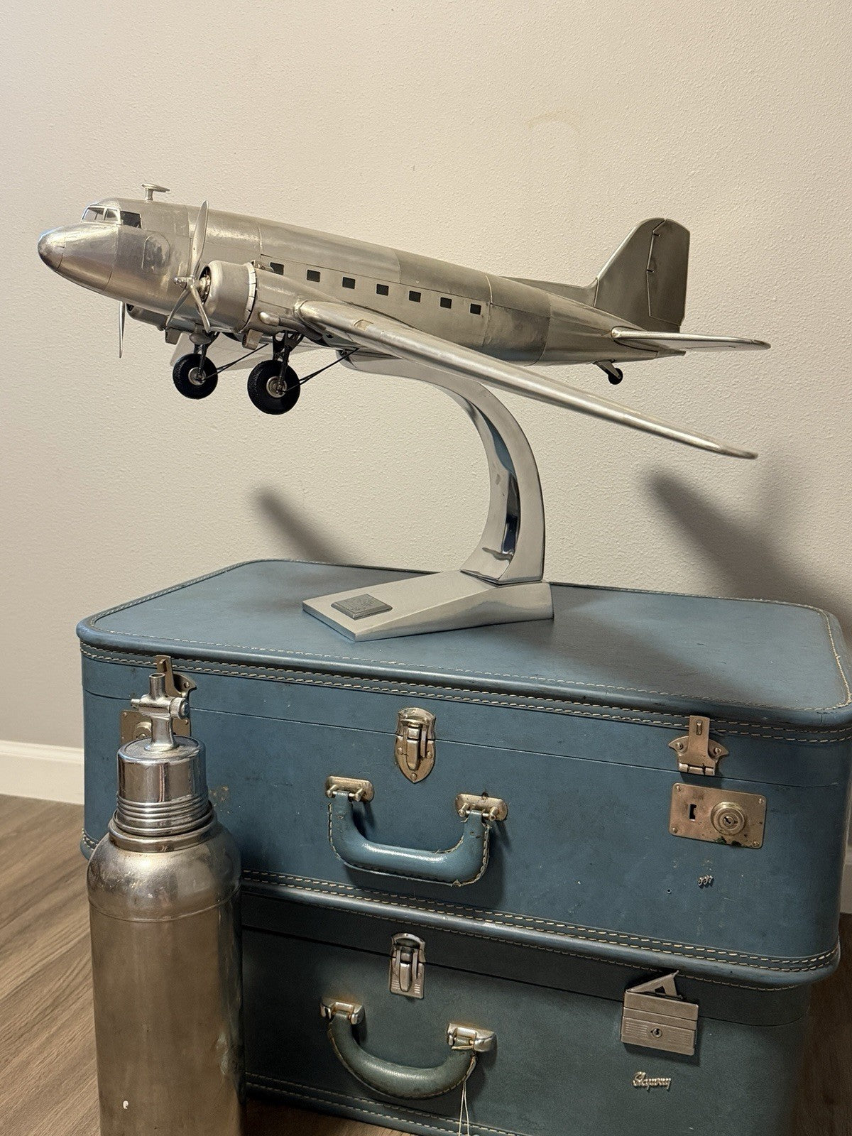 Beautiful Authentic Models Douglas DC-3 Dakota AP455 Aluminum Desk Model