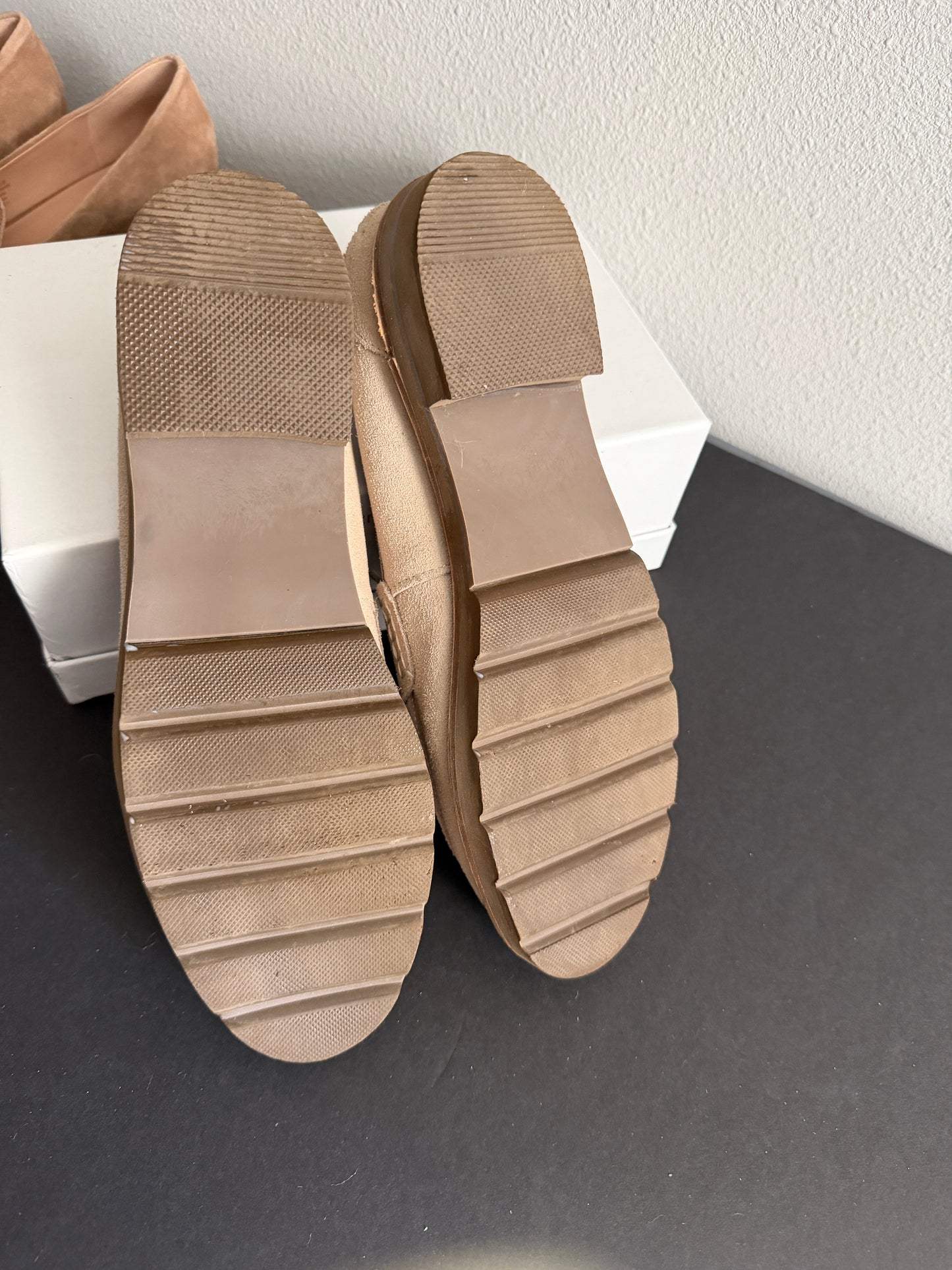 NEW Anne Klein Classic Emmy Lou Loafer US Women's Size 10 with Ortholite footbed for comfort and sustainability